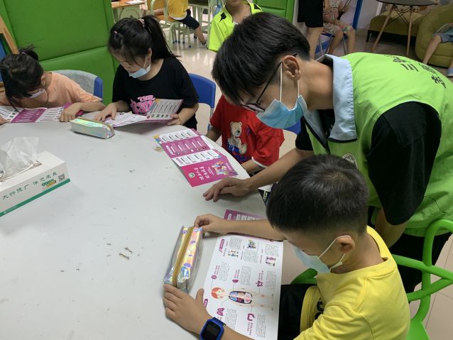 三鄉(xiāng)鎮(zhèn)開展“ 紅色引領(lǐng):禁毒先鋒我來當(dāng)”禁毒宣傳教育活動(dòng)圖片5.jpg