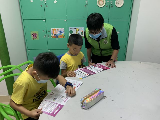 三鄉(xiāng)鎮(zhèn)開展“ 紅色引領(lǐng):禁毒先鋒我來當(dāng)”禁毒宣傳教育活動(dòng)圖片4.jpg