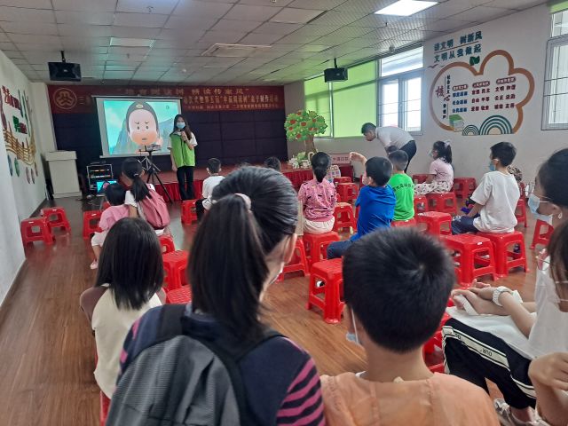 三鄉(xiāng)鎮(zhèn)開(kāi)展“幸福閱讀樹(shù)，禁毒齊守護(hù)”宣傳活動(dòng)圖片1.jpg